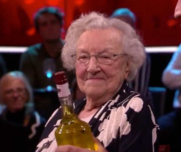 Videosnack: Het geheim van de 101-jarige Lenie is drank