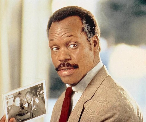 Danny Glover en Mel Gibson jagen op een drugsbende