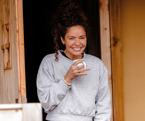 Fajah Lourens doet mee aan Let's Play Ball: 'Mijn vriendin liep een hersenschudding op'