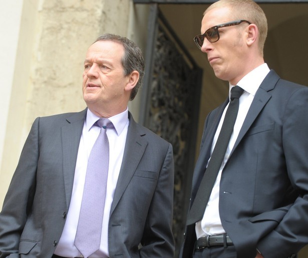 Lewis moet op de blaren zitten in de gelijknamige serie