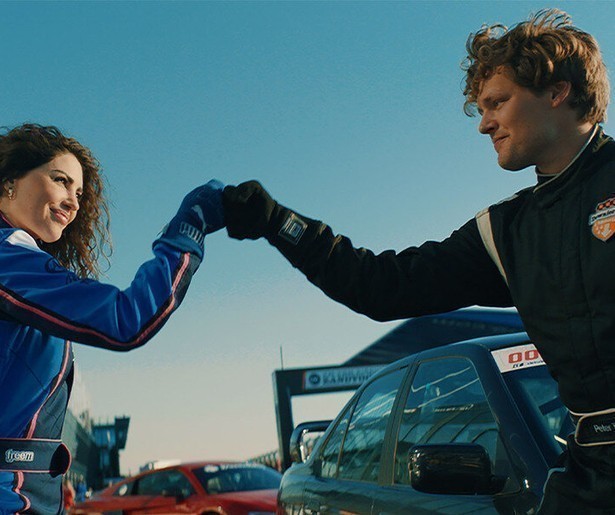 Zwijmelen maar: RTL8 zendt de tv-première van Liefde Zonder Grenzen uit