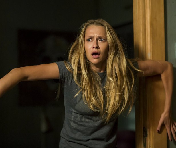 Teresa Palmer is bang in het donker in horrorfilm Lights Out