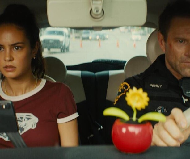 Agent Aaron Eckhart zit in de penarie en gaat viraal in Line of Duty