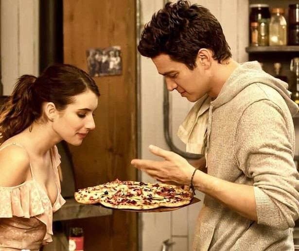 Emma Roberts en Hayden Christensen hebben een pizza-oorlog in Little Italy