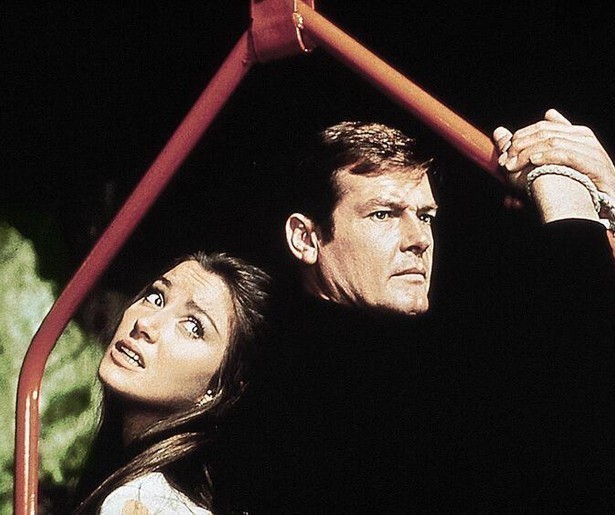 Het Bond-debuut van Roger Moore