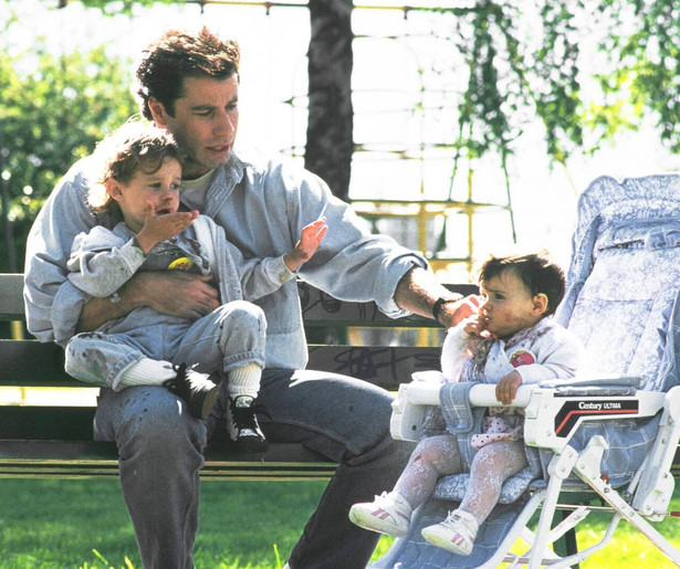 Babbelbaby Bruce Willis moet de aandacht delen in Look Who's Talking Too