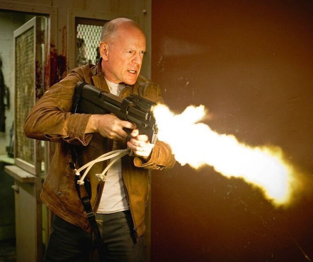 Wordt Bruce Willis vermoord in de actiefilm Looper?