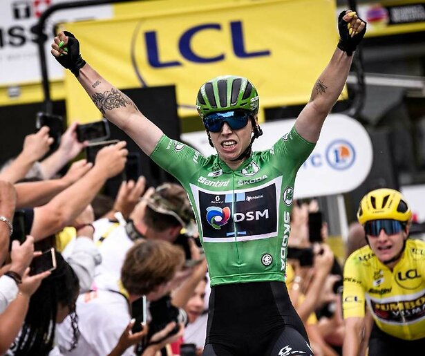 Lorena Wiebes en Marianne Vos sprinten naar München