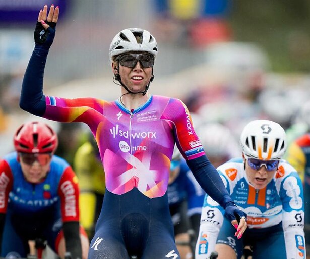 Maakt Lorena Wiebes de hoge verwachtingen waar tijdens de olympische wegrace?