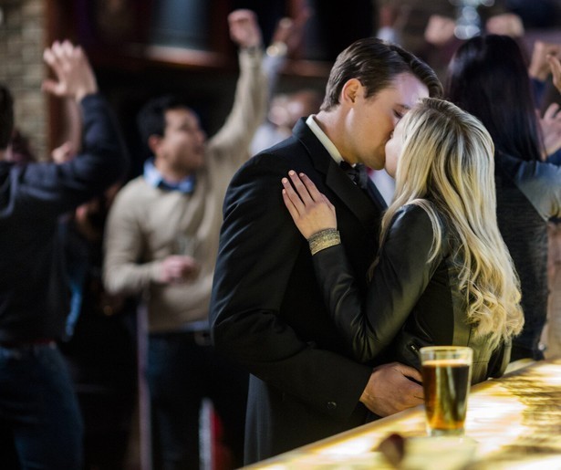 De footballster en de modeontwerper in Love on the Sidelines