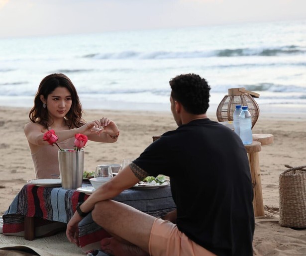 Genieten: TLC zendt de Amerikaanse realityshow Love & Translation uit