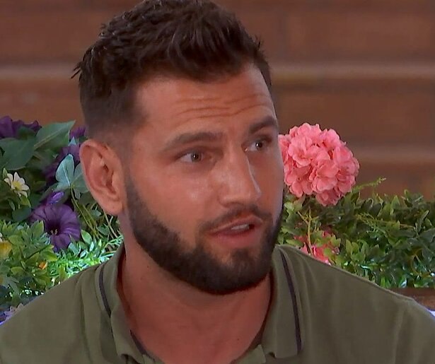 Rick ontkent bedrog in Love Island: 'Dat heb ik zelf gedaan'