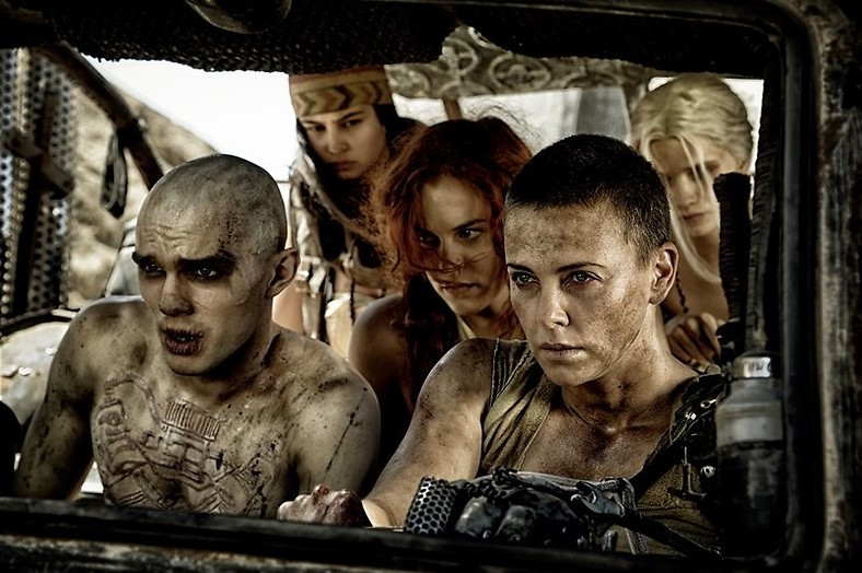 Mad Max: Fury Road: Door de woestijn scheuren met Tom Hardy