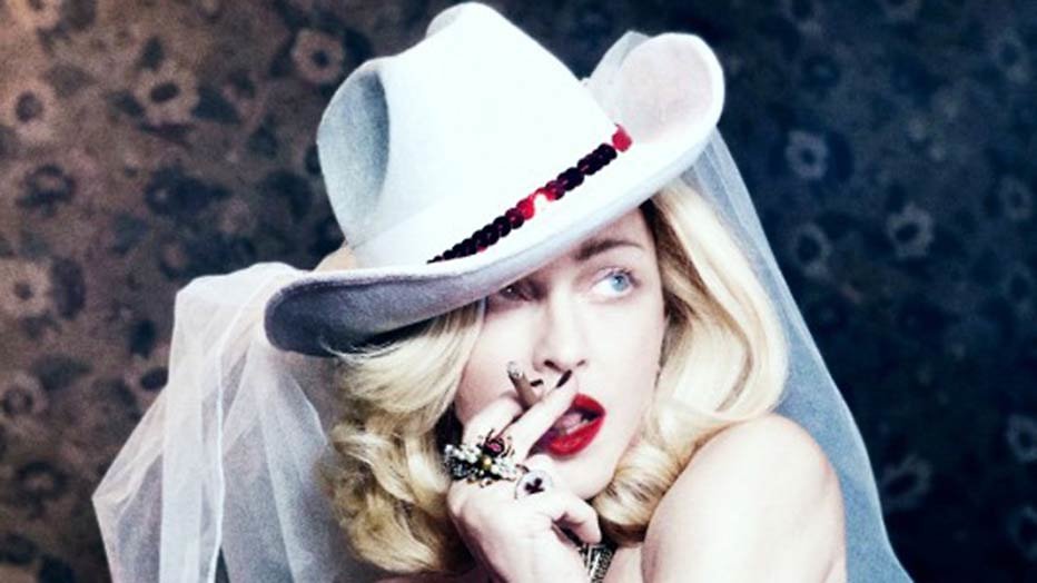 Madonna presenteert nieuwe clip op MTV Madonna presenteert nieuwe clip op MTV