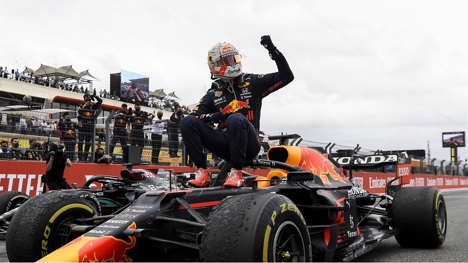 Miljoenenpubliek voor sublieme overwinning Max Verstappen