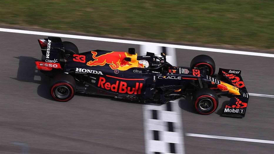 Max Verstappen in zijn Red Bull-bolide Max Verstappen in zijn Red Bull-bolide