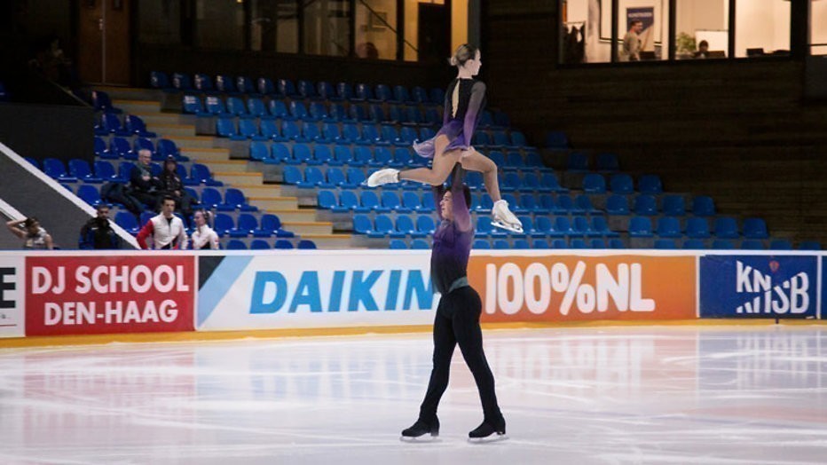 Primeur: Het eerste Nederlandse paar in het kunstschaatsen Primeur: Het eerste Nederlandse paar in het kunstschaatsen