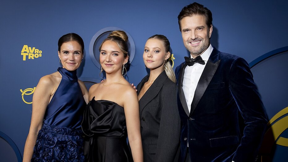 Marly van der Velden, Noa Zwan, Noa Jacobus en Bas Muijs