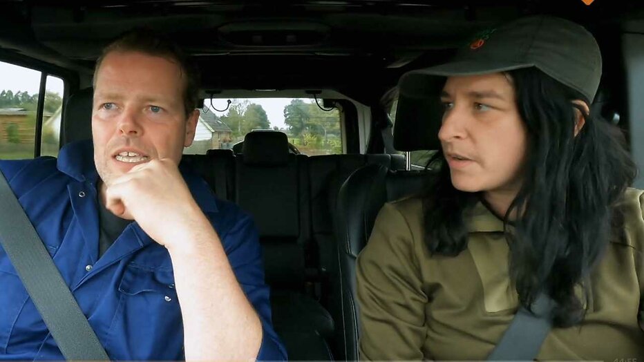 De TV van gisteren: Martijn Koning openhartig over Eva Jinek-rel in Boerderij van Dorst: ‘Nog steeds