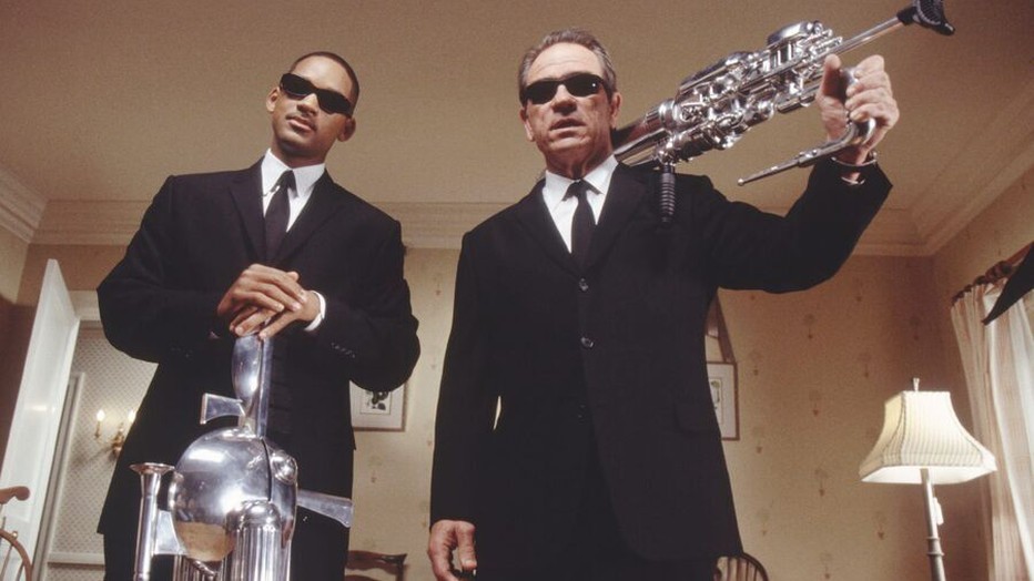 Will Smith en Tommy Lee Jones in Men in Black II