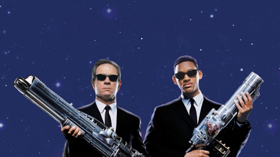 Tommy Lee Jones en Will Smith in Men in Black II