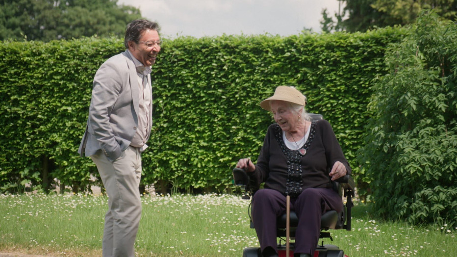 Noor Nezami in Meneer Noor