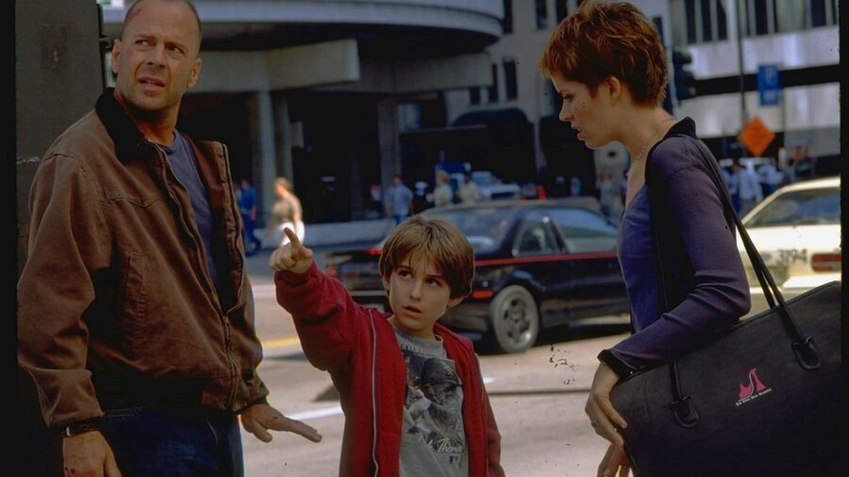 Bruce Willis en Miko Hughes in Mercury Rising