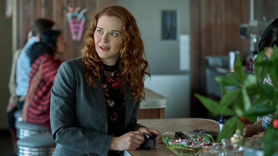 Sierra Marilyn Riley als Violet Wilner in Mistletoe Murders