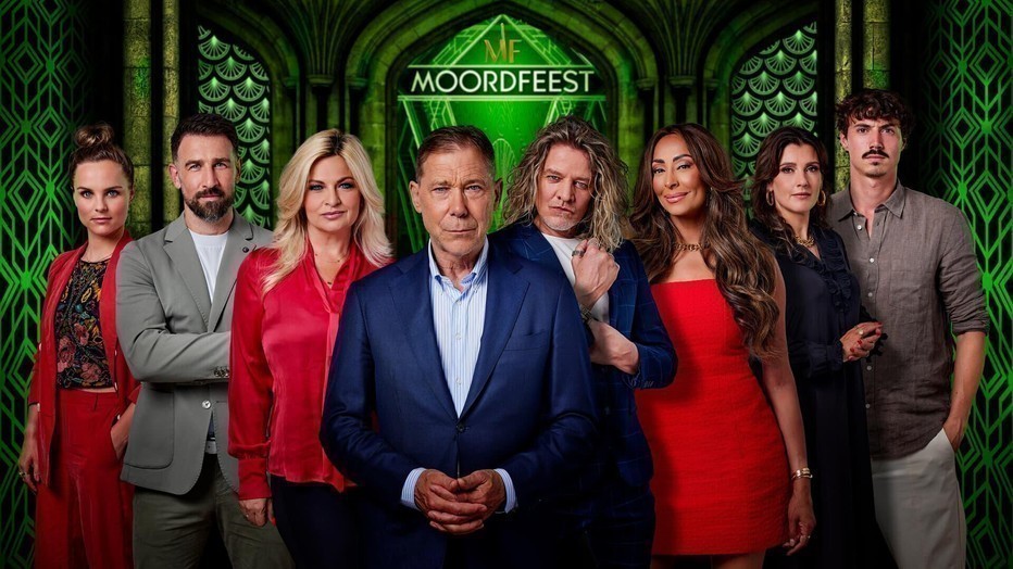 Hans Kesting met deelnemers Moordfeest afl. 2 Hans Kesting met deelnemers Moordfeest afl. 2