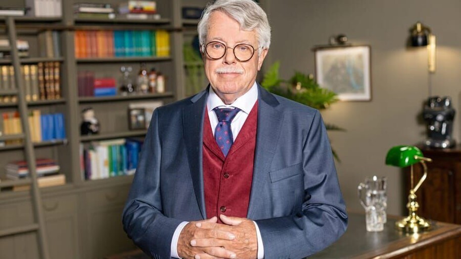 Mr. Frank Visser doet uitspraak Mr. Frank Visser doet uitspraak