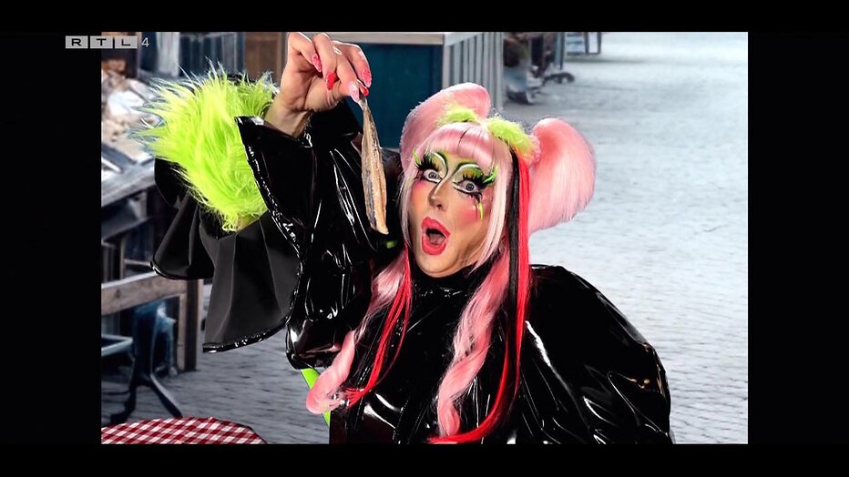 Mari Lellebel in Make Up Your Mind. Mari Lellebel in Make Up Your Mind.