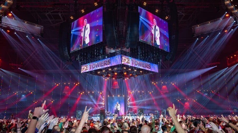 Lee Towers tijdens Mega Piraten Festijn 2023 Lee Towers tijdens Mega Piraten Festijn 2023
