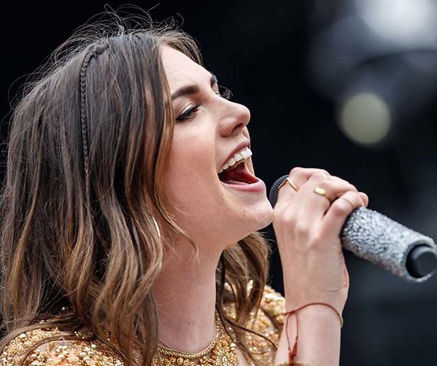 Gaat Maan naar het Eurovisie Songfestival?