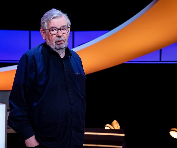 Slimste Mens-jurylid Maarten van Rossem onthult: 'Ik ben niet slim'