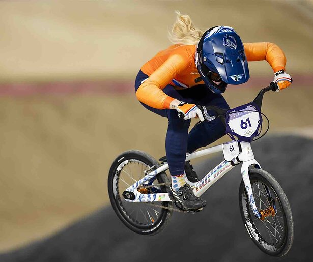BMX-er Manon Veenstra wint verrassend zilveren Olympische medaille