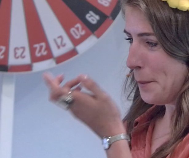 Videosnack: Marieke Elsinga in tranen door Mattie Valk