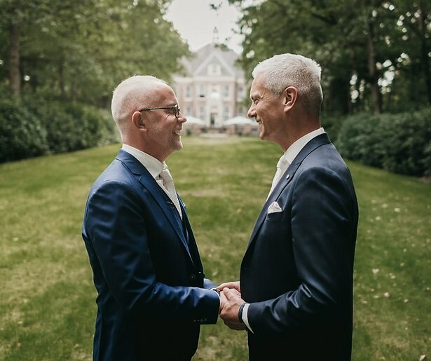 De TV van gisteren: Arjan maakt het steeds bonter bij Married at First Sight