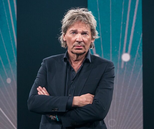 Matthijs van Nieuwkerk weg bij BNNVARA