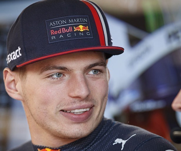 Racen in de wind in Formule 1 race