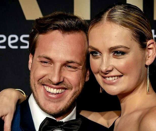 Video: het sprookjeshuwelijk van Maxime en Leroy