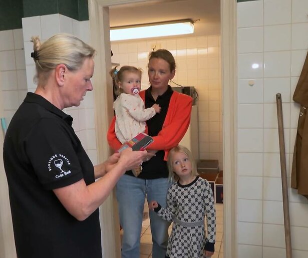 De TV van gisteren: Oppasdebacle in Chateau Meiland