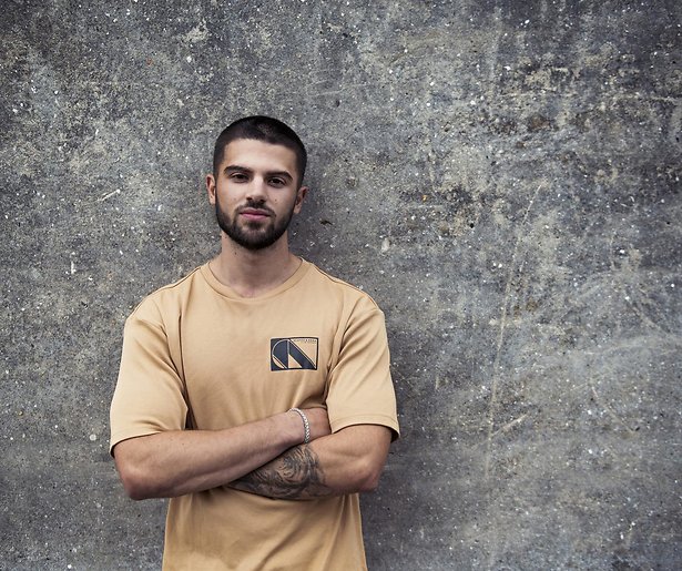 Net 5 brengt documentaire Antonie & Merlijn: 10 Jaar Later