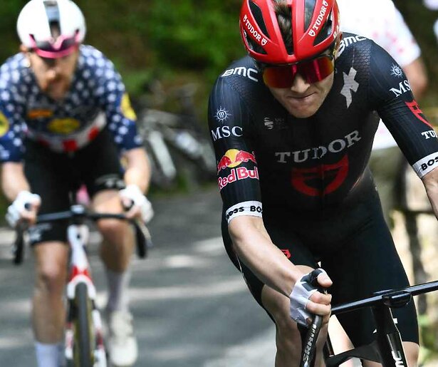 Zware Zwitserse etappe voor de renners van de Giro d'Italia