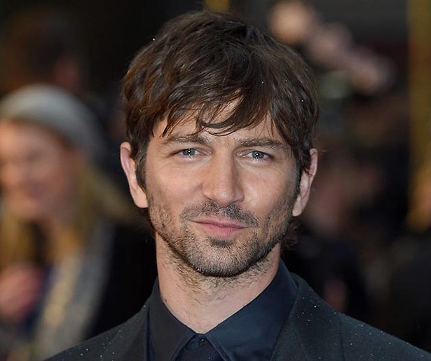 Michiel Huisman in Netflix-kerstfilm 