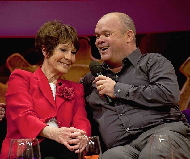 TV-legende Mies Bouwman (88) overleden