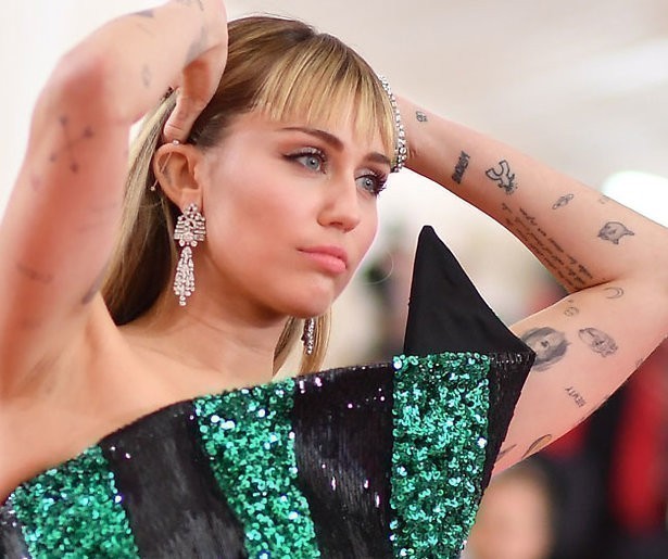 Miley Cyrus pakt hoofdrol in nieuw seizoen Black Mirror