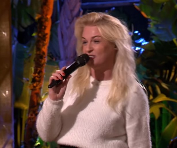 Videosnack: Miss Montreal rapt Viervoeters bij Beste Zangers