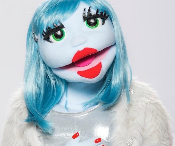 Popster-jurylid Izzy vermenigvuldigt zich: binnenkort 2500 Miss Izzy's