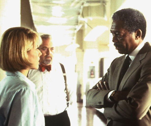 Morgan Freeman krijgt in Deep Impact te maken met een gigantische komeet die op ramkoers met de aarde ligt