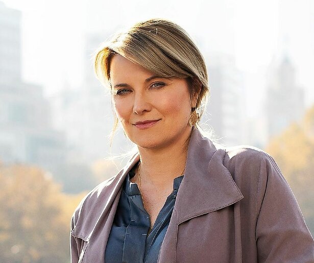 Het succesvolle misdaaddrama My Life Is Murder is te zien bij BBC First